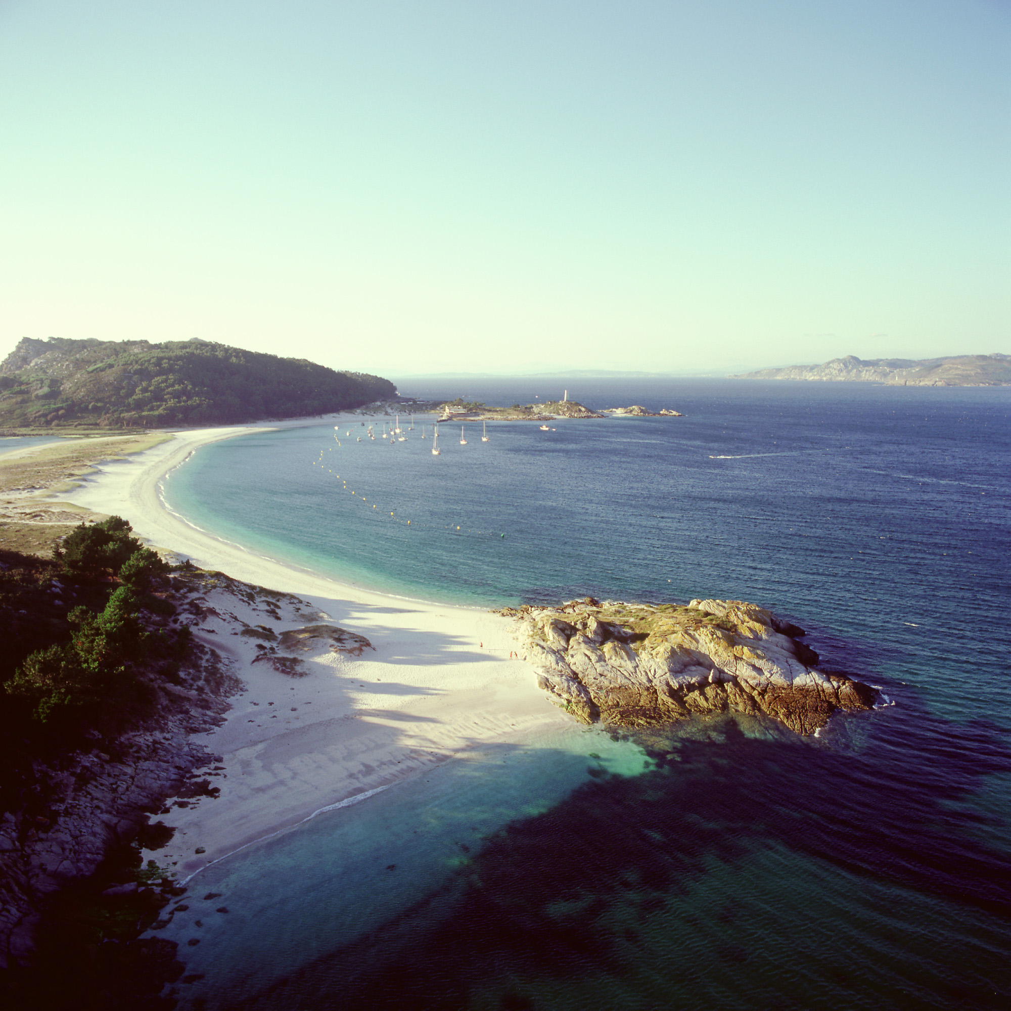 Punta As Vellas e Praia de Rodas Illas Cíes Guíate Galicia