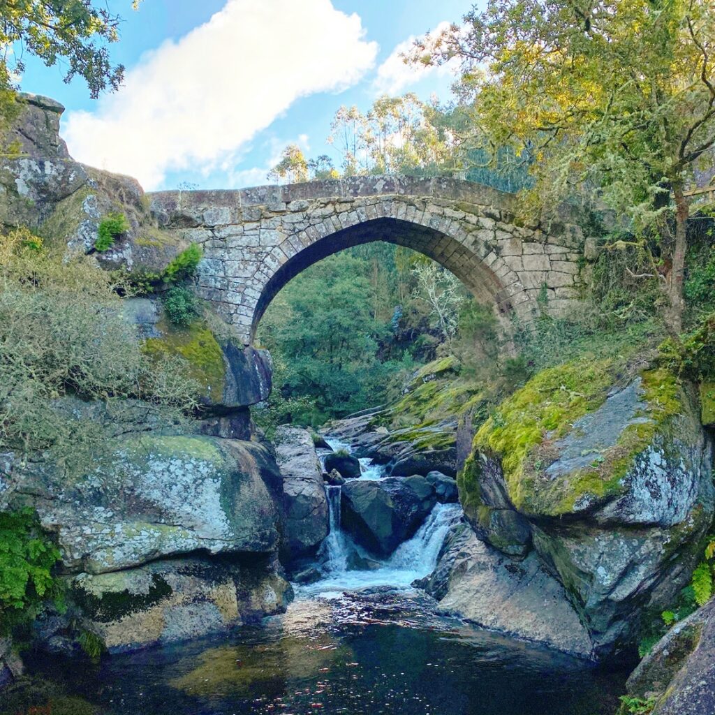 Puente del Río Almofrei Guíate Galicia