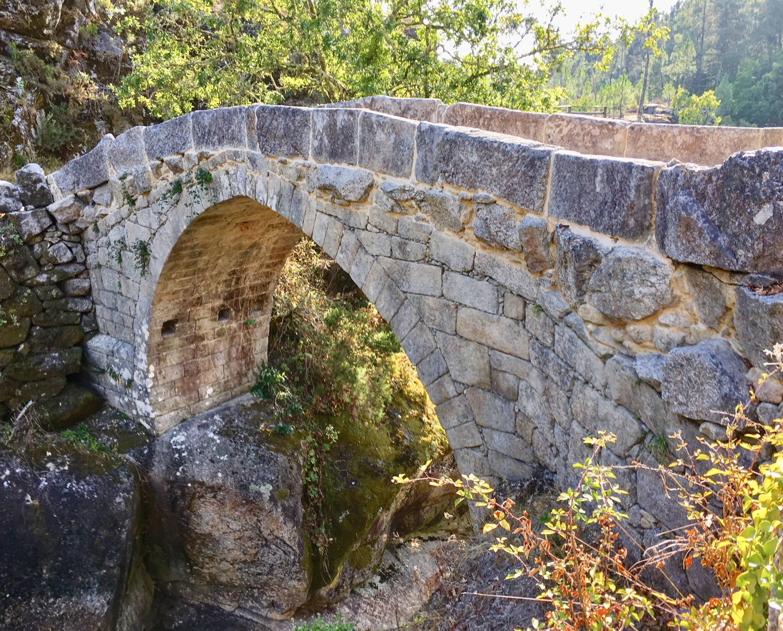 Puente Almofrei Guíate Galicia