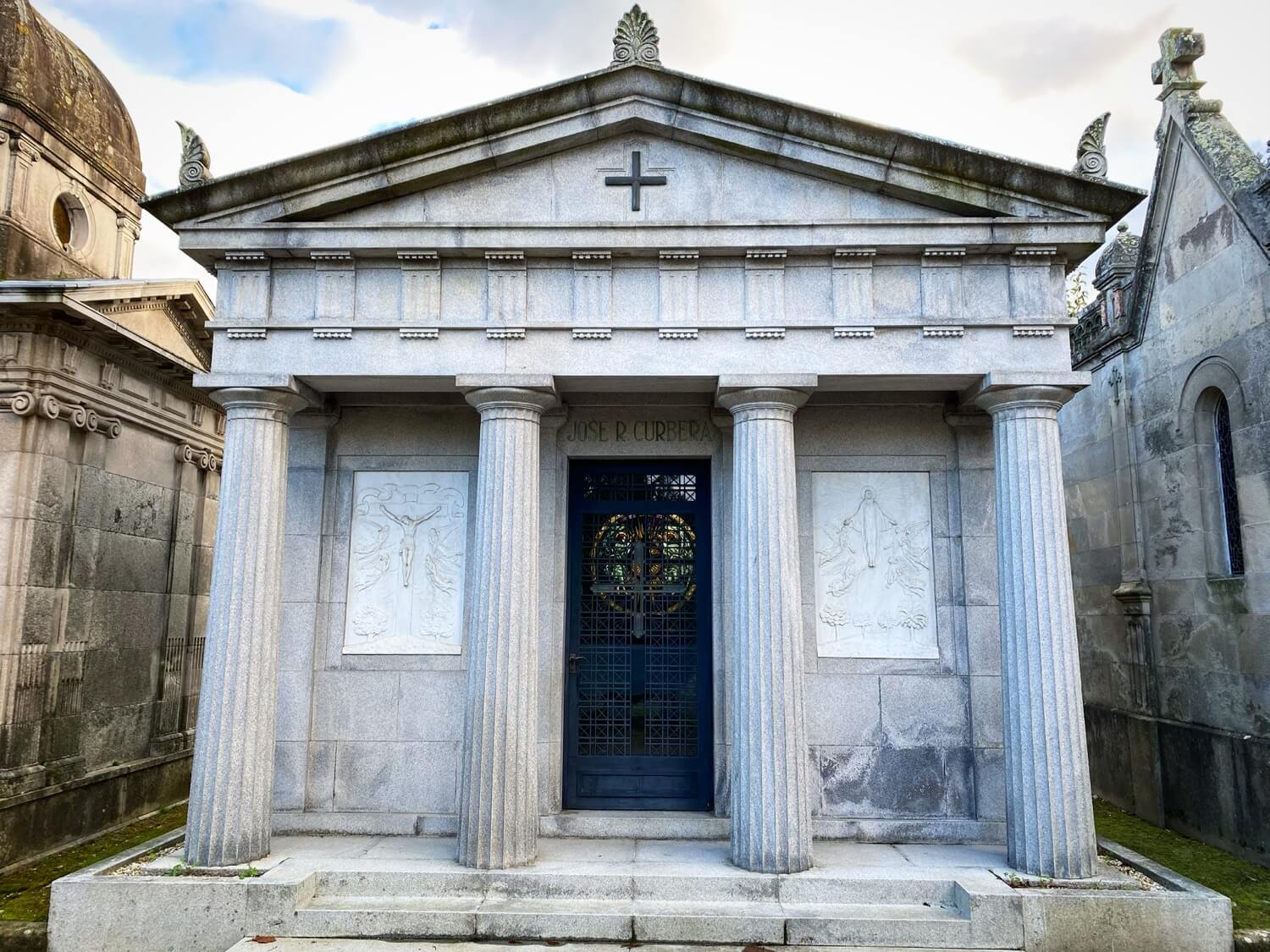Cementerio de Pereiró, Vigo Guíate Galicia Cementerio de Pereiró, Vigo Guíate Galicia