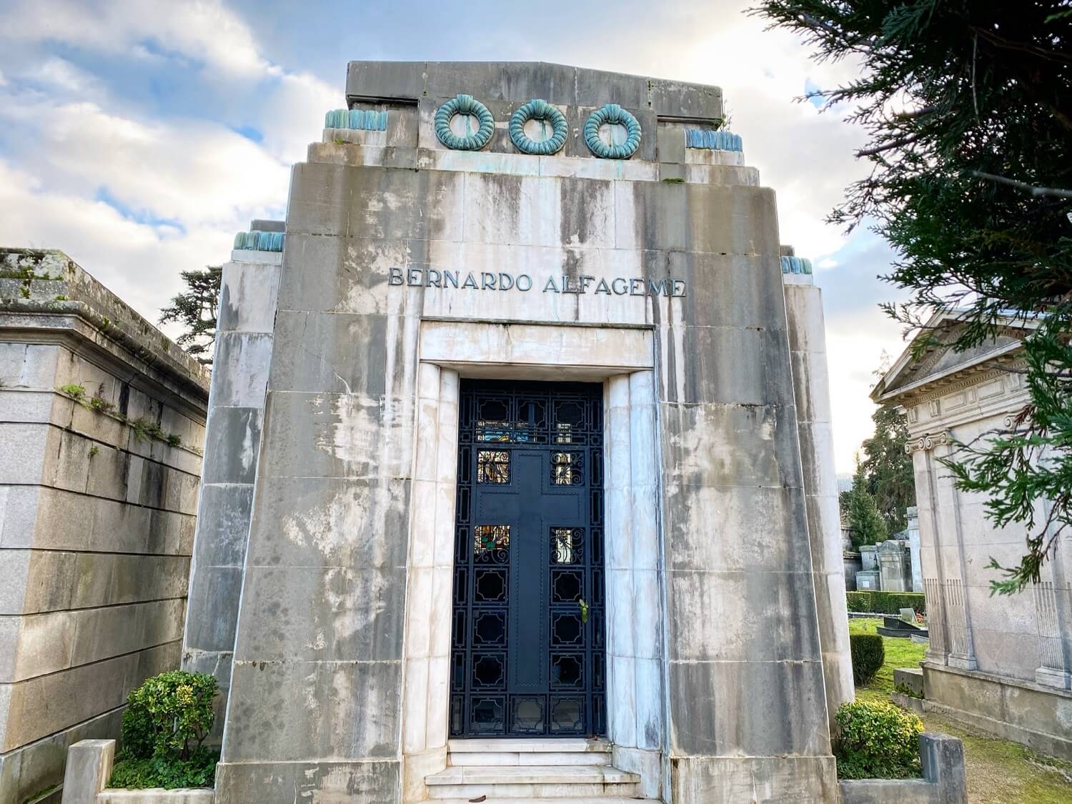 Cementerio de Pereiró, Vigo Guíate Galicia Cementerio de Pereiró, Vigo Guíate Galicia