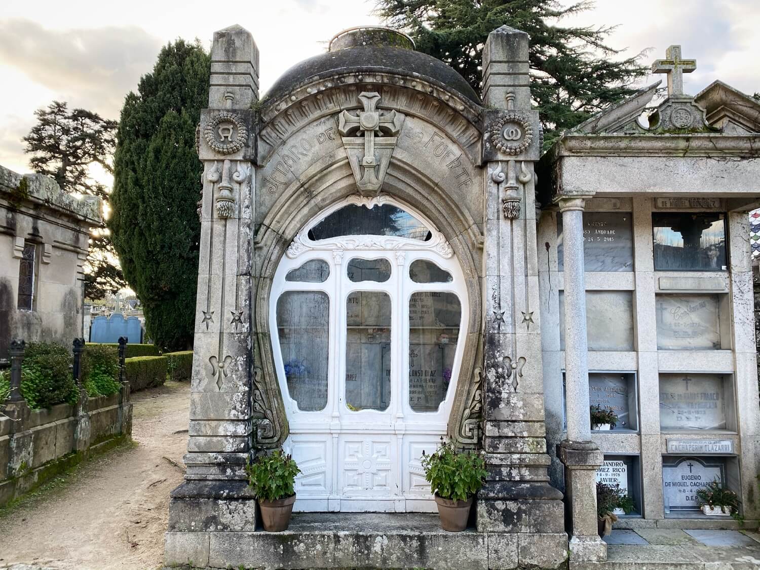 Cementerio de Pereiró, Vigo Guíate Galicia Cementerio de Pereiró, Vigo Guíate Galicia