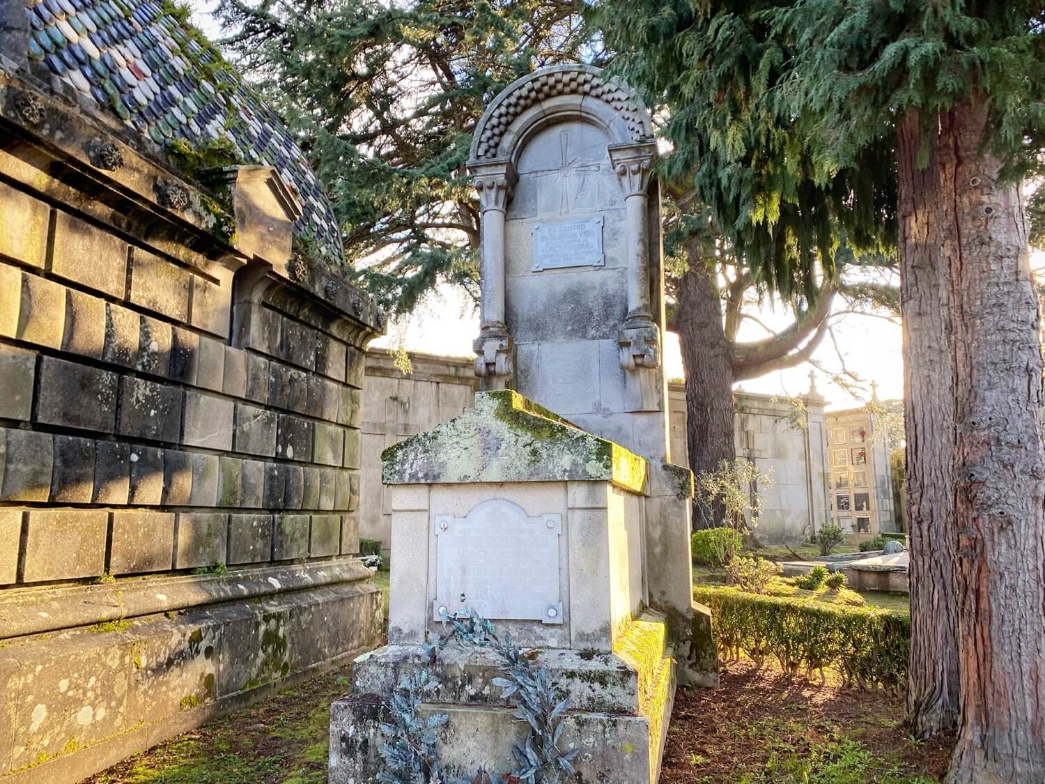 Cementerio de Pereiró, Vigo Guíate Galicia Cementerio de Pereiró, Vigo Guíate Galicia