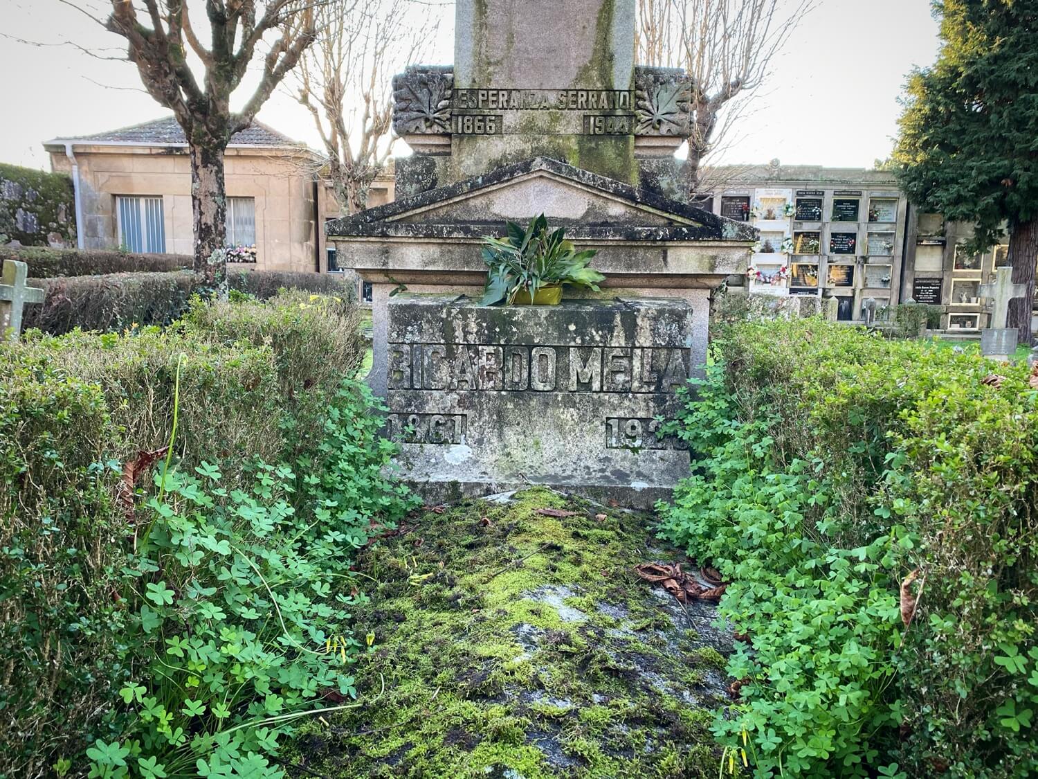 Cementerio de Pereiró, Vigo Guíate Galicia Cementerio de Pereiró, Vigo Guíate Galicia